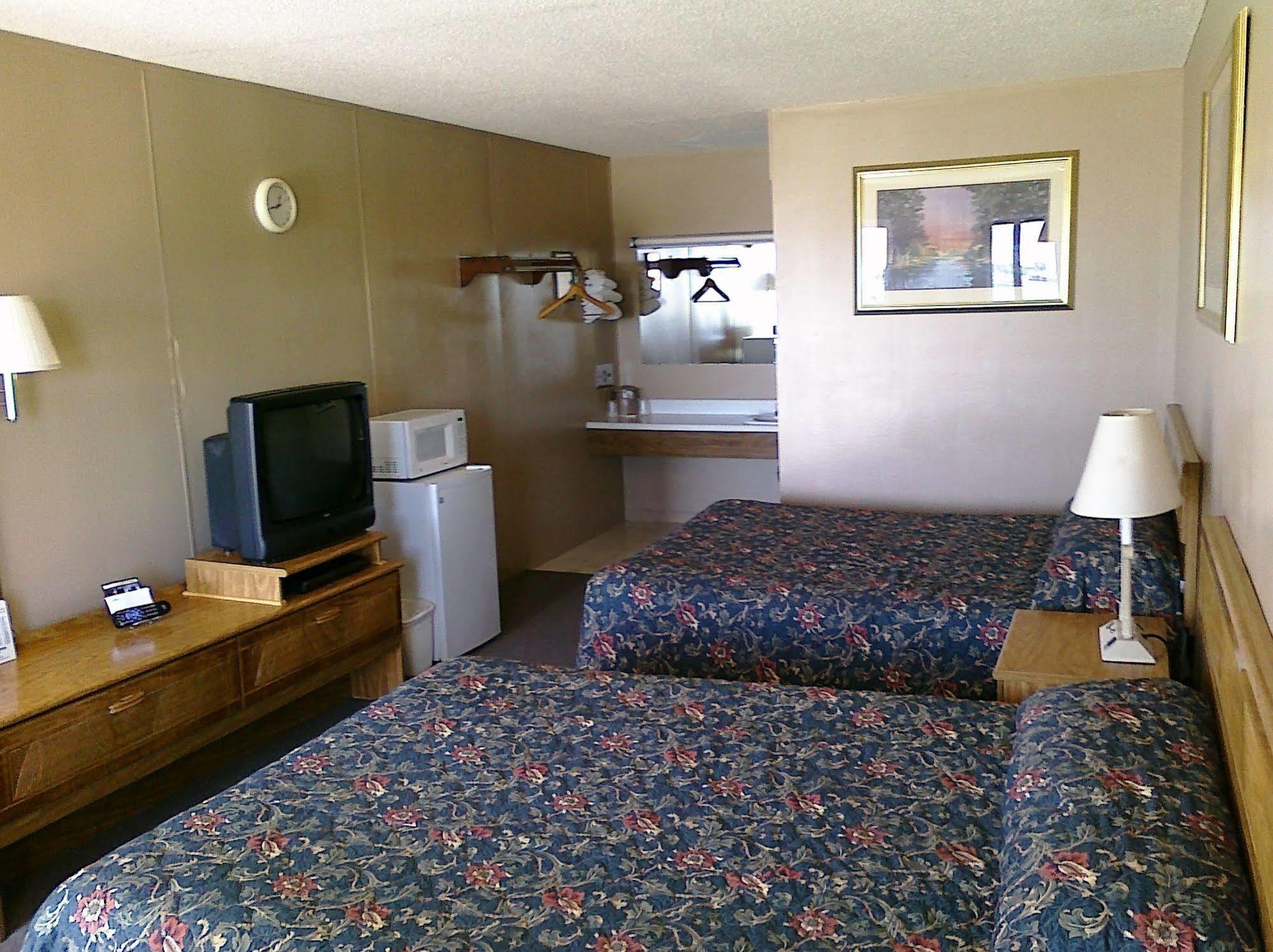 Paxton Inn Motel Exterior photo